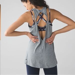 Lululemon Trapeze Twist Tank
Heathered Medium Grey